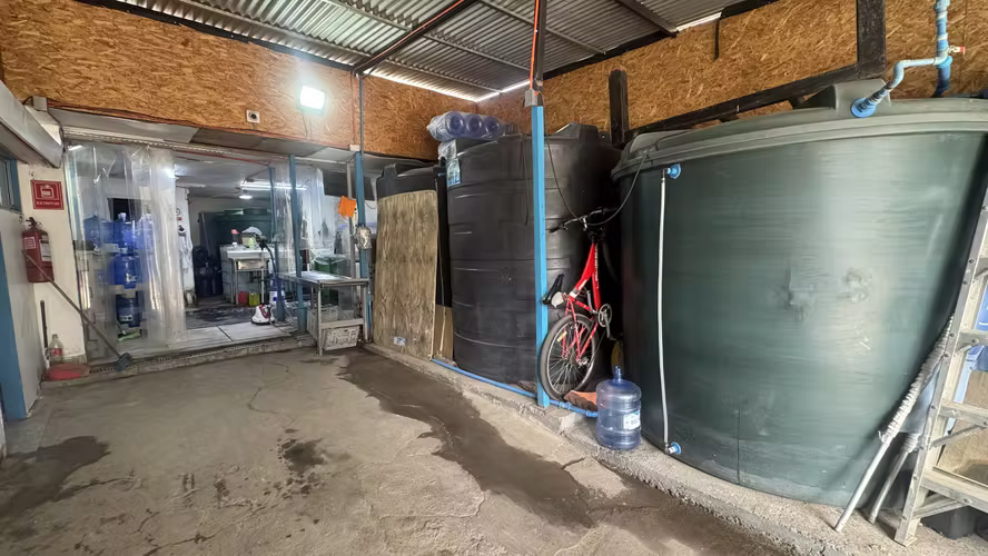 CASA ESQUINA  CON DESTINO COMERCIAL