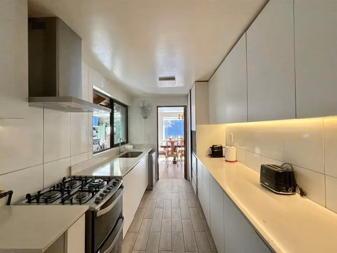 CASA HUINGANAL LO BARNECHEA 5 DORMITORIOS QUINCHO - Imagen 6