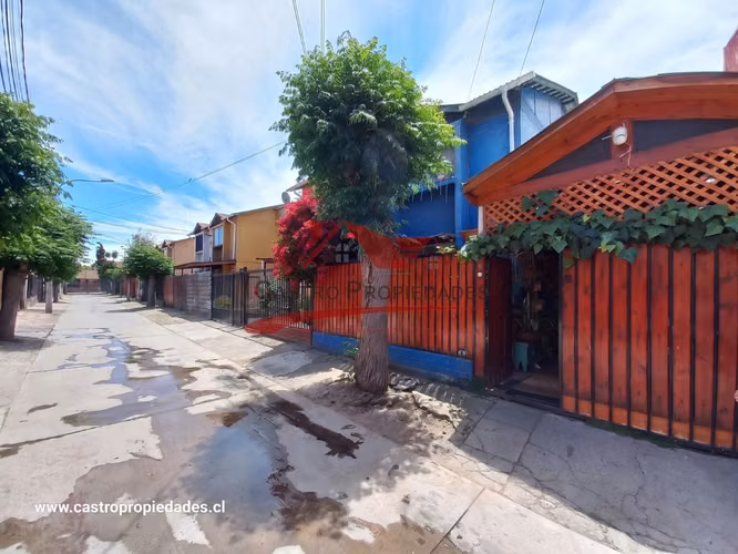 CASA DOS PISOS, 2HAB 2 BAÑ, SAN BERNARDO
