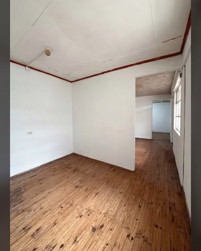 VENDE CASA FRENTE A SUPERMERCADO PASOS ESTADIO RENGO