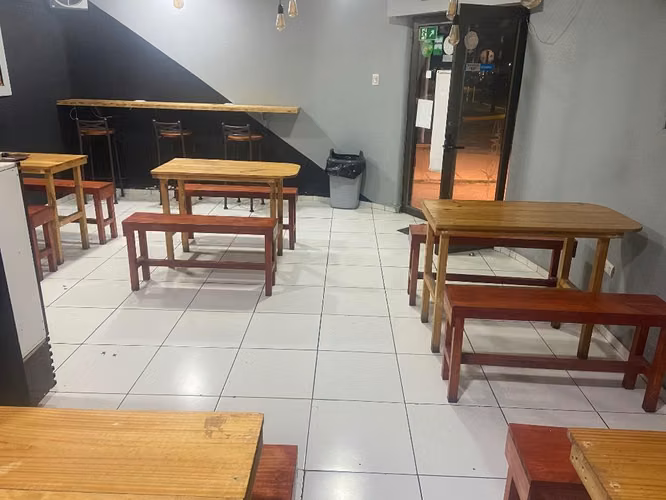 Derecho a Llaves Restaurante San Bernardo