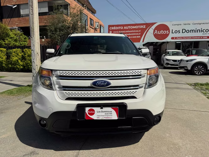FORD EXPLORER XLT 3.5 AUT 4X4 3 CORRIDAS SOLO 111.000 KM FULL DVD CAMARA VER EN LAS CONDES 2015