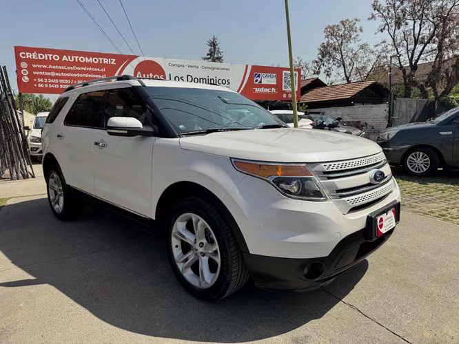 FORD EXPLORER XLT 3.5 AUT 4X4 3 CORRIDAS SOLO 111.000 KM FULL DVD CAMARA VER EN LAS CONDES 2015