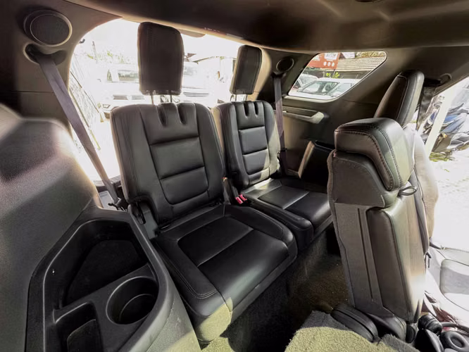 FORD EXPLORER XLT 3.5 AUT 4X4 3 CORRIDAS SOLO 111.000 KM FULL DVD CAMARA VER EN LAS CONDES 2015