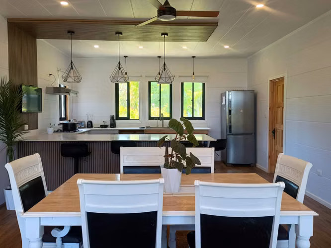 Casa Moderna en Parcela 5000 m2 + Cancha Cemento, Valle Hermoso - Imagen 1