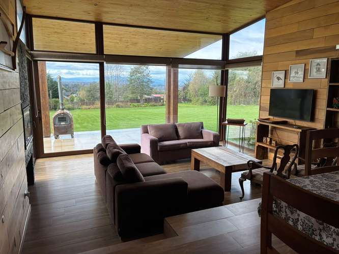 SE VENDE CASA PARCELA UBICACION CENTRAL PANGUIPULLI