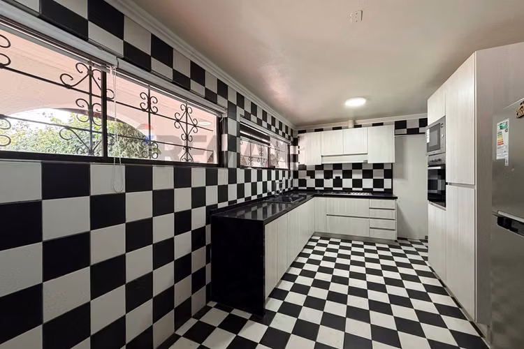 San damián 5d + 4b + piscina + estar + servicios - Imagen 14
