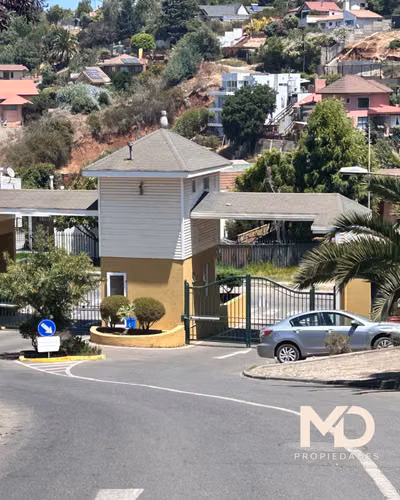 CASA IDEAL PARA FAMILIAS EN CONDOMINIO EN LOS ALMENDROS - Imagen 2
