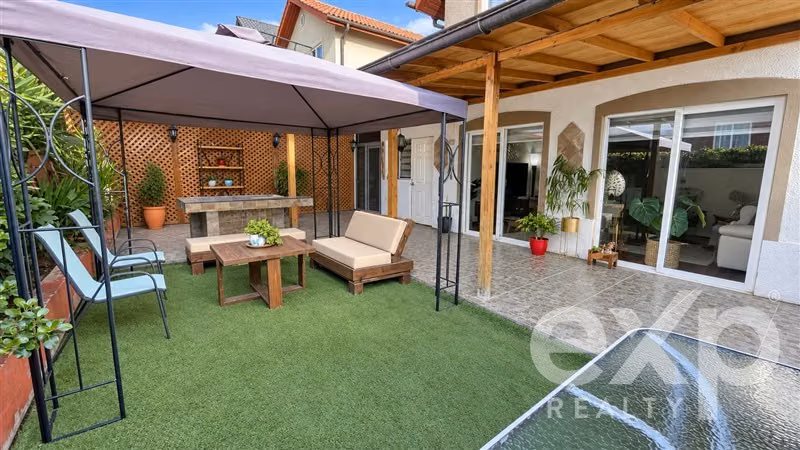 En Venta Amplia casa familiar en Santa María del Peñón - Imagen 23