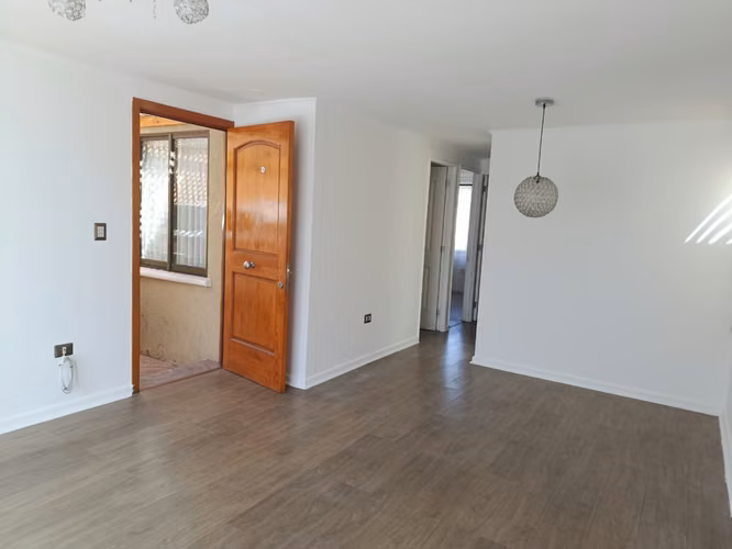 SE VENDE CASA EN SECTOR COSTA LAGUNA, ¡Oportunidad!