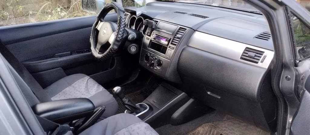 Se vende Nissan tilda SPORT