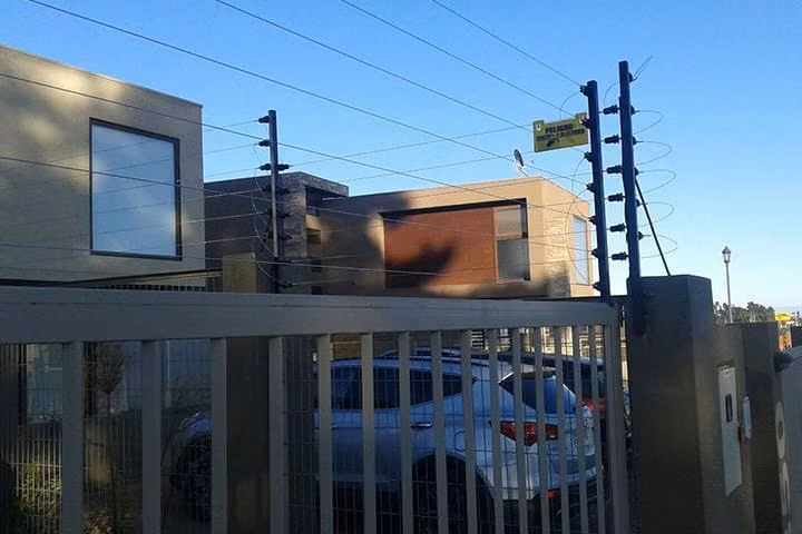 Instalación de cerco eléctrico perimetral