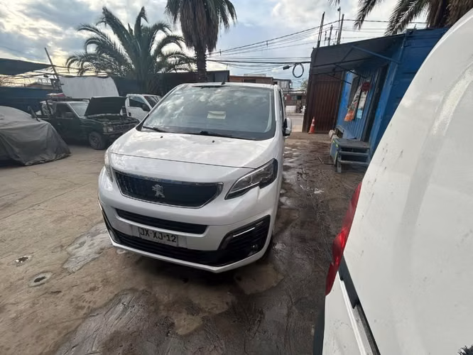 Peugeot traveller llegar y trabajar