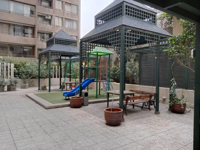 Ideal Inversionista | Estudio 25 m² a 100 m Metro Santa Ana - Imagen 10