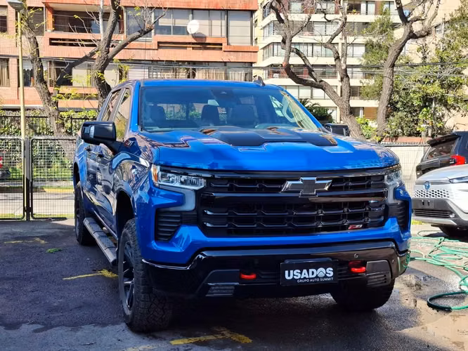 CHEVROLET SILVERADO 2025 - Imagen 4