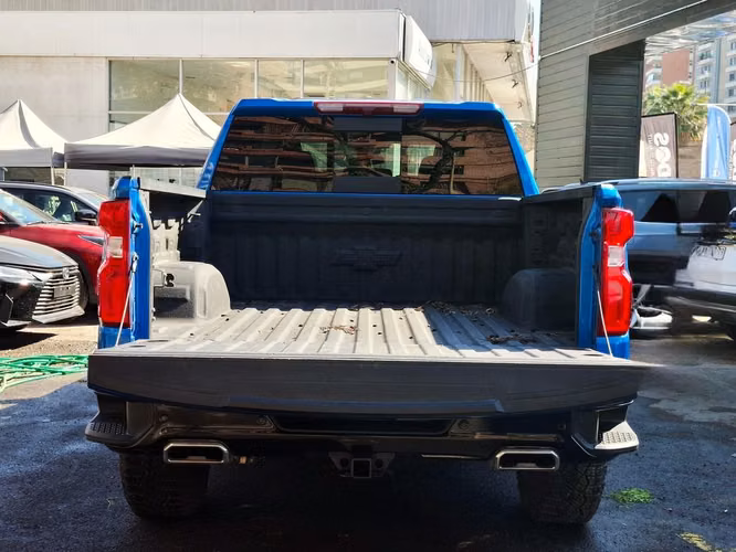 CHEVROLET SILVERADO 2025 - Imagen 6