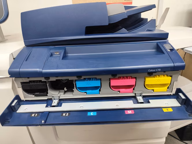 IMPRESORA XEROX COLOUR C70 - Imagen 7