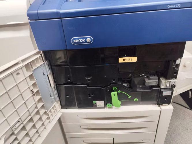 IMPRESORA XEROX COLOUR C70 - Imagen 8