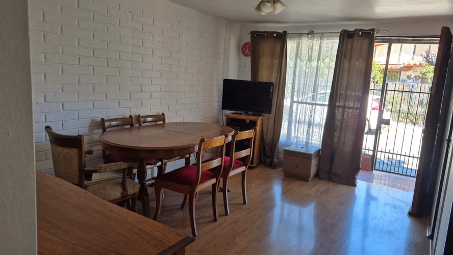 Vive a 3 Cuadras de Av. La Florida – Casa 3D + 1B, Remodelada - Imagen 5