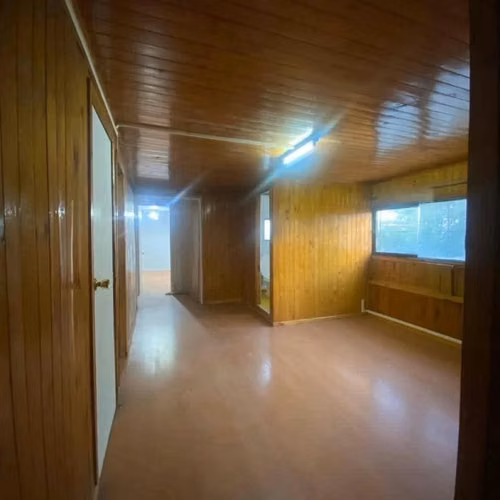 Excelente oportunidad amplia casa - Imagen 4