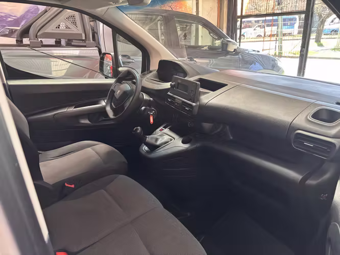 PEUGEOT PARTNER 2021 TURBO DIESEL FULL - Imagen 8
