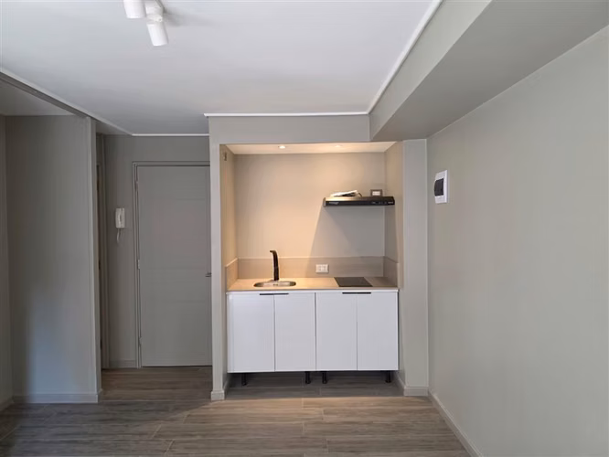 Departamento Remodelado en Arriendo en Las Condes / El Golf - Imagen 9
