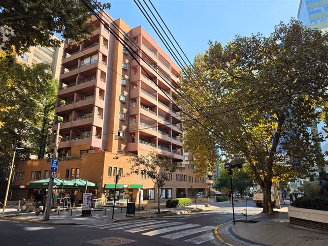 Departamento Remodelado en Arriendo en Las Condes / El Golf - Imagen 31