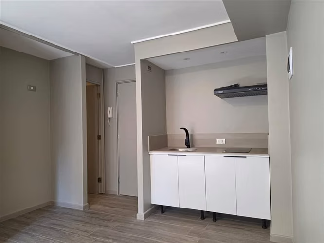 Departamento Remodelado en Arriendo en Las Condes / El Golf - Imagen 7