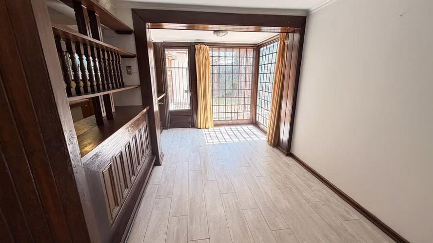 Arriendo Hermosa Casa - Juan Palau - Las Condes - 4D 3B 4E amplio Jardin - Imagen 11