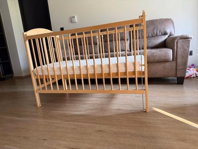 Cuna colecho Lulaya Lateral Ajustable de pino natural