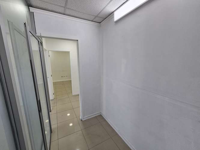 OFICINA EN ARRIENDO | 57,68 m² | 4 PRIVADOS + ESTACIONAMIENTO | LA REINA METRO
