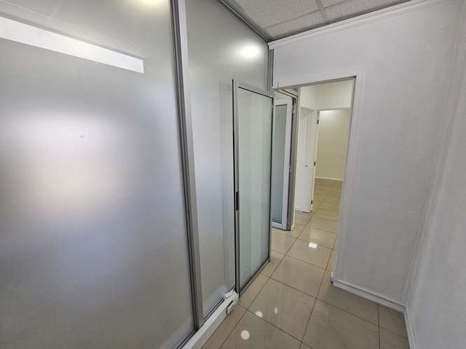 OFICINA EN ARRIENDO | 57,68 m² | 4 PRIVADOS + ESTACIONAMIENTO | LA REINA METRO