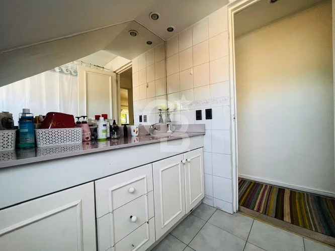 Gran casa familiar con piscina en San Carlos - Imagen 22