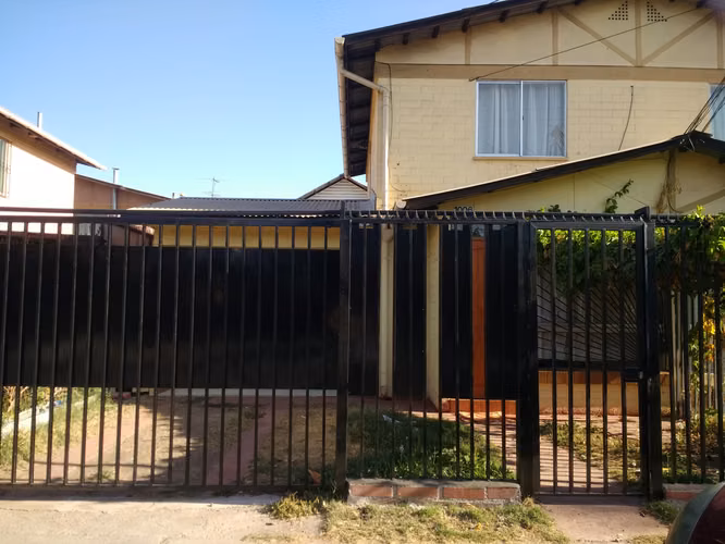 CASA DOS PISOS EN PEÑAFLOR - Imagen 1
