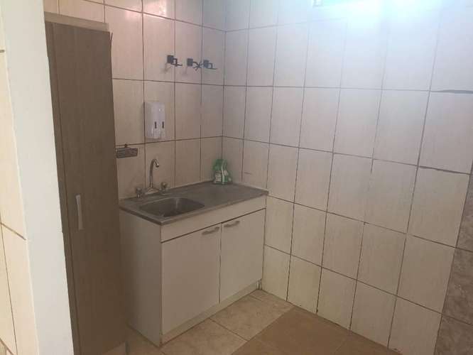 Arriendo pieza en Macul cerca metro las torres - Imagen 3