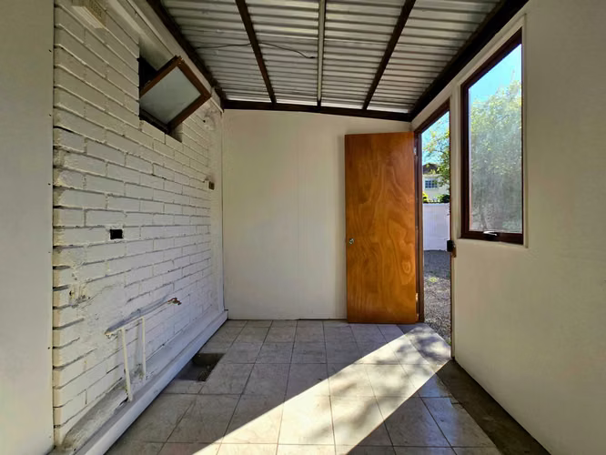 Casa con amplio patio en sector residencial (183360) - Imagen 10
