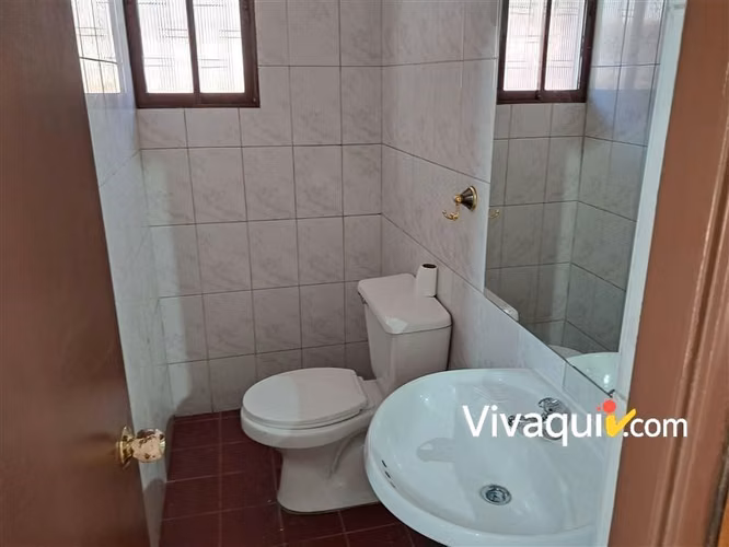 Casa en arriendo de 5 dorm. en La Reina