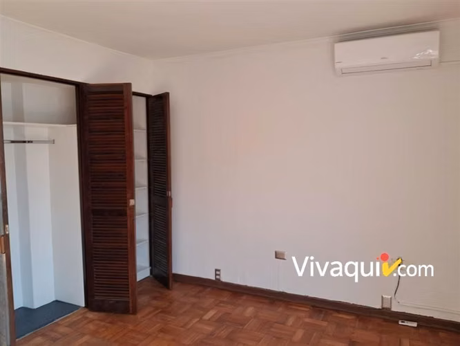 Casa en arriendo de 5 dorm. en La Reina