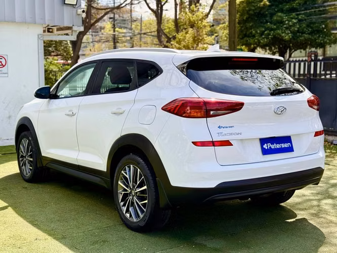 HYUNDAI TUCSON TL 2.0 AT VALUE - 2018 | 4611