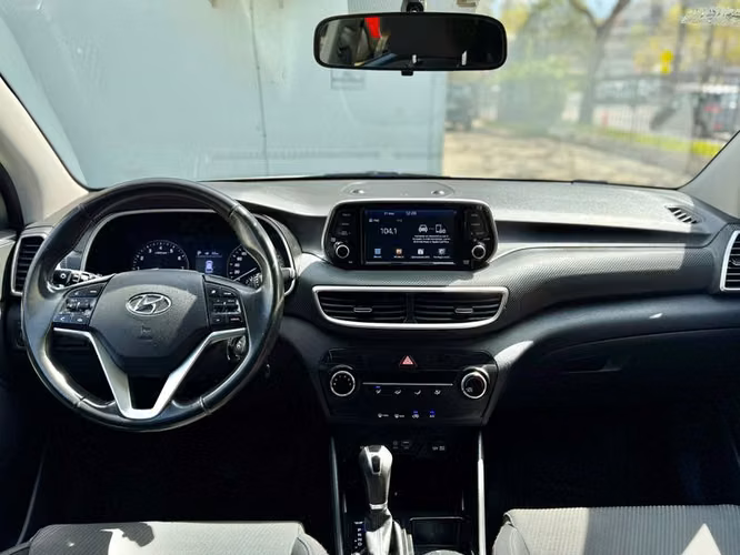 HYUNDAI TUCSON TL 2.0 AT VALUE - 2018 | 4611