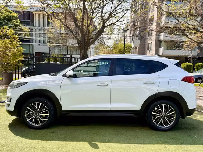 HYUNDAI TUCSON TL 2.0 AT VALUE - 2018 | 4611