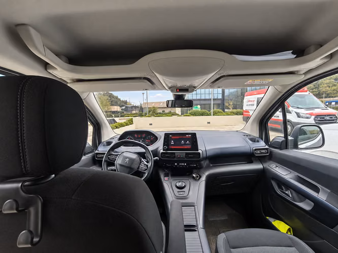 PEUGEOT RIFTER RIFTER ALLURE BLUEHDI 130 EAT8 - 2023 | 4709 - Imagen 10