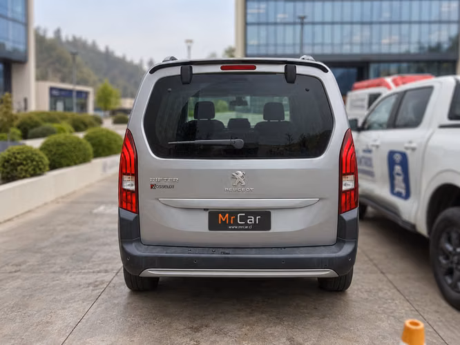 PEUGEOT RIFTER RIFTER ALLURE BLUEHDI 130 EAT8 - 2023 | 4709 - Imagen 5