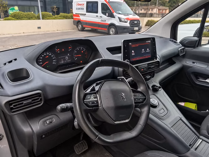 PEUGEOT RIFTER RIFTER ALLURE BLUEHDI 130 EAT8 - 2023 | 4709 - Imagen 11