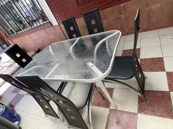 mesa de vidrio rectangular texturizado impecable - Imagen 2