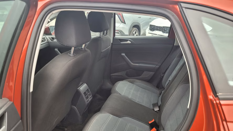 Volkswagen NIVUS TSI 4X2 1.0 FULL AUT. 1.0 • 4x2 • Automática • 2025 - Imagen 12