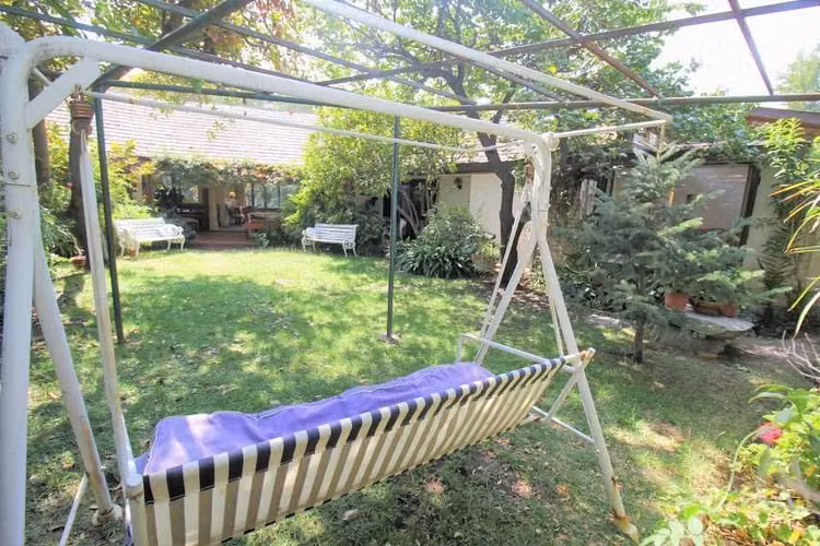 Dueño Vende (sin Comisión) Excelente Ubicación. 6D, 4B. Jardín formado - Imagen 19