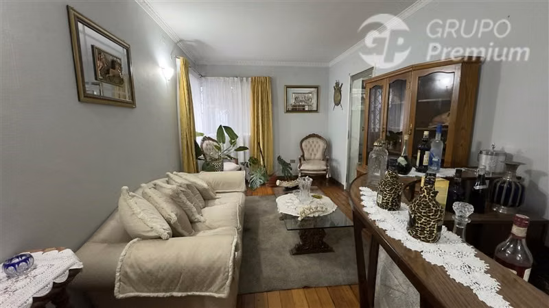 Casa con 6D+2B+4 est y galpón en Estación Central - Imagen 4