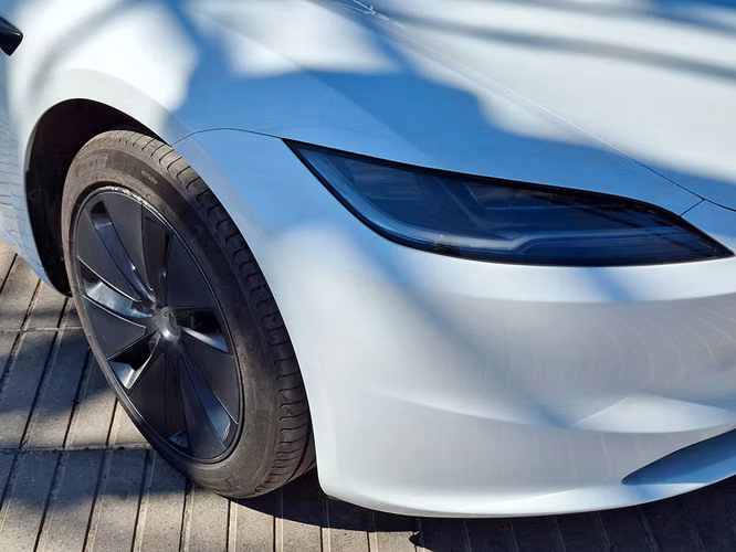 TESLA MODEL 3 2024 - Imagen 7