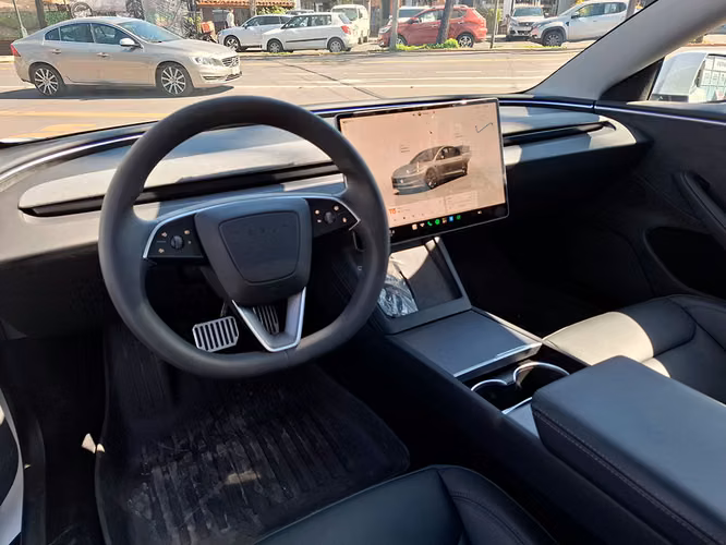 TESLA MODEL 3 2024 - Imagen 10